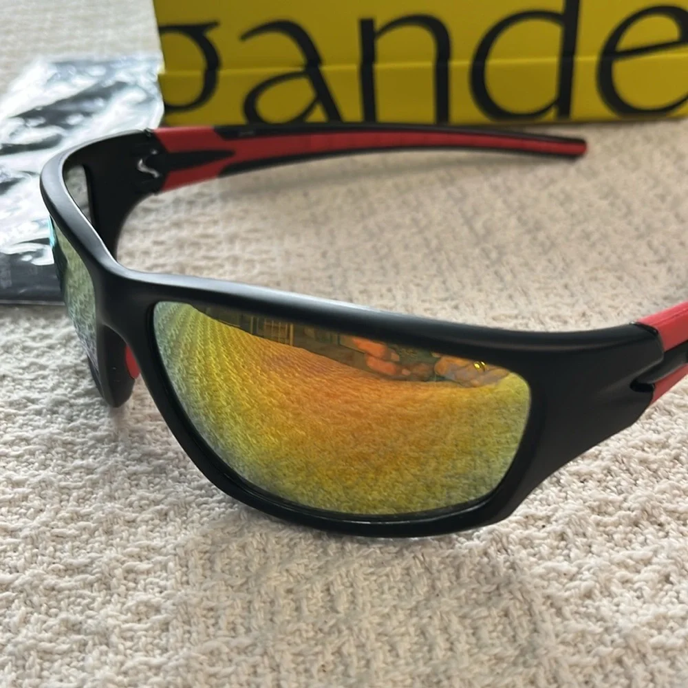Gander Sports Men wraparound sunglasses Red/Matte black NWOT yellow mirror UV